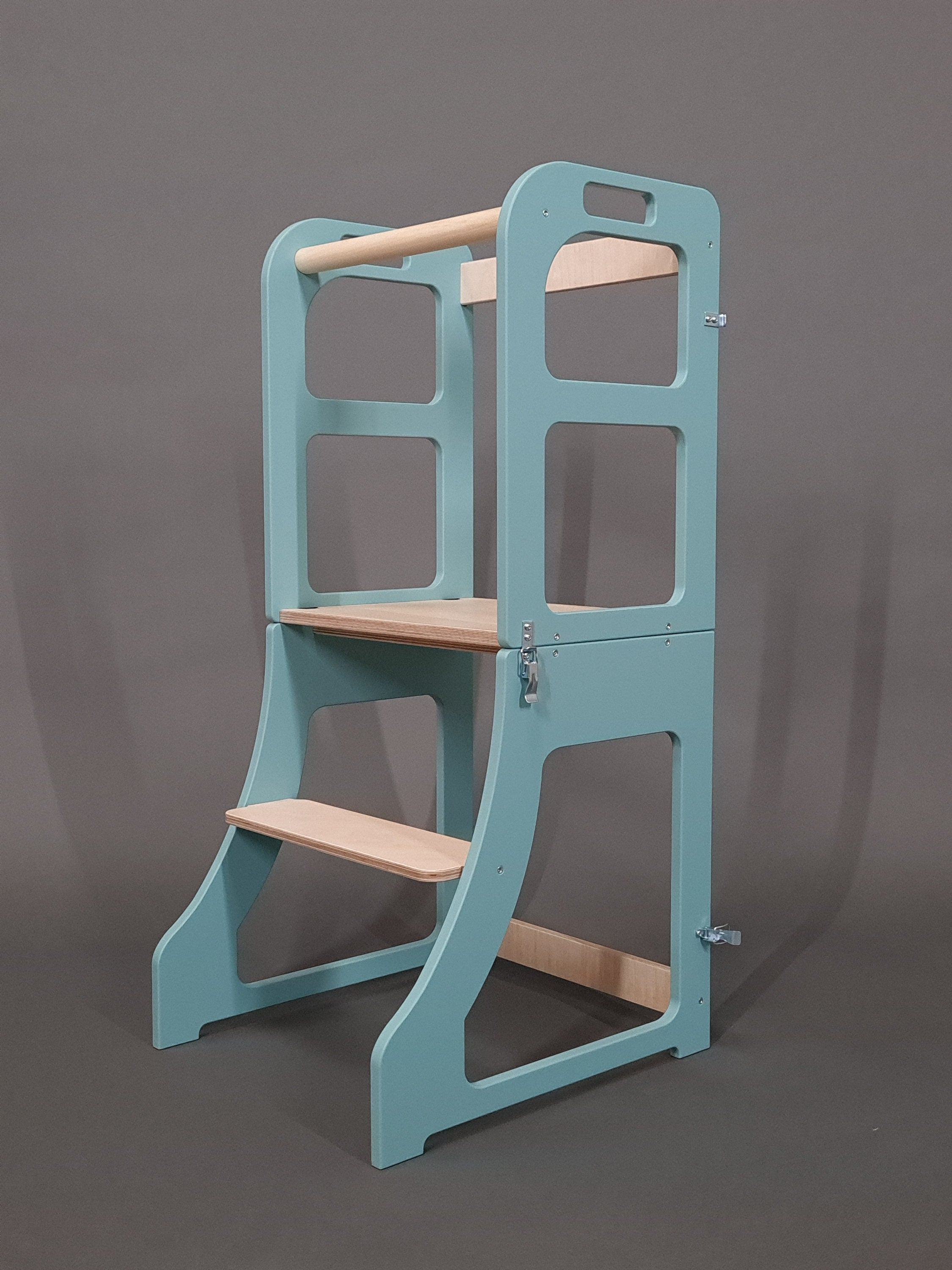 Helper Tower with Slide & Transformable Table